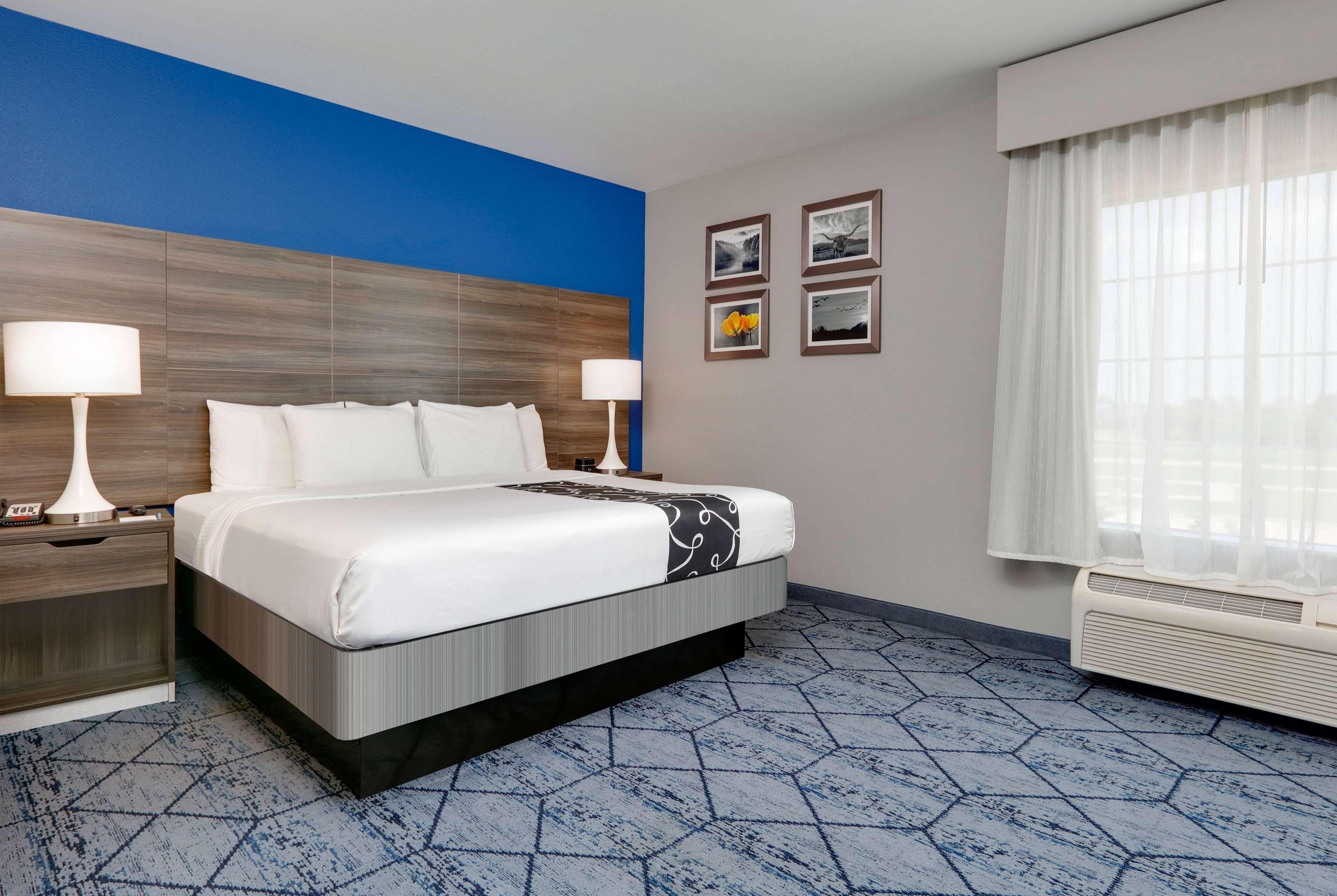 La Quinta By Wyndham Denton - University Drive Hotel Luaran gambar