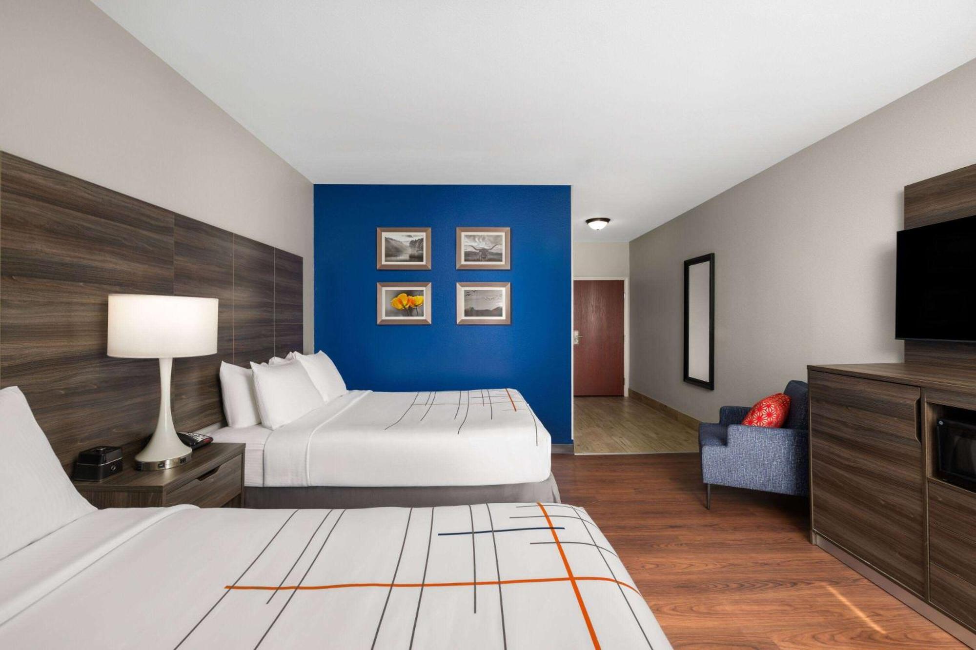 La Quinta By Wyndham Denton - University Drive Hotel Luaran gambar